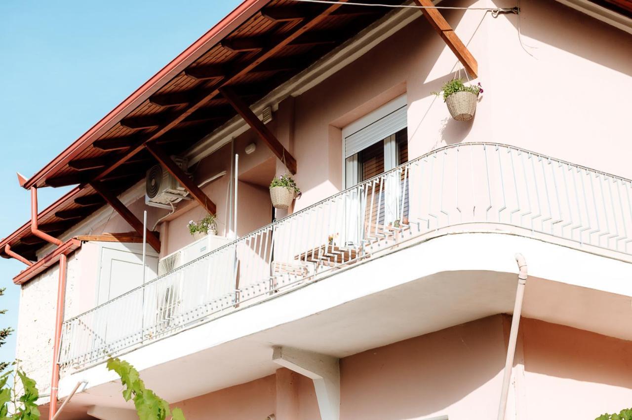 Serenity Hill فيريا المظهر الخارجي الصورة